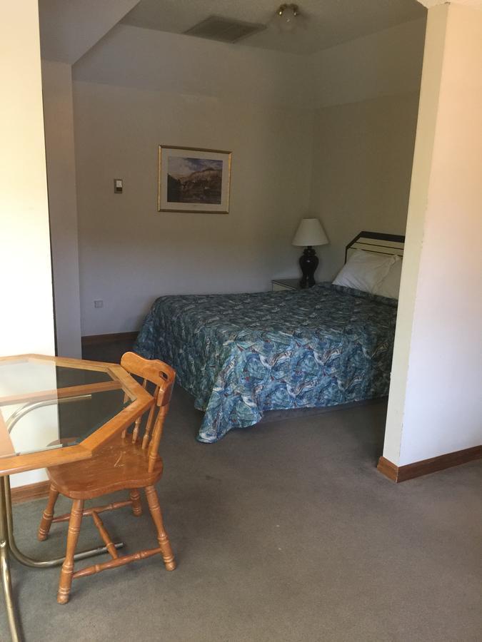 מלון Oak Ridge Lodging מראה חיצוני תמונה